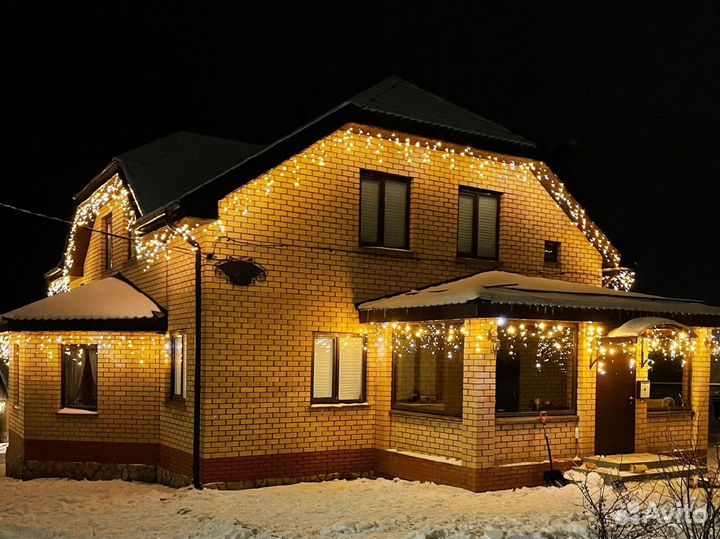 Новогоднее украшение зданий