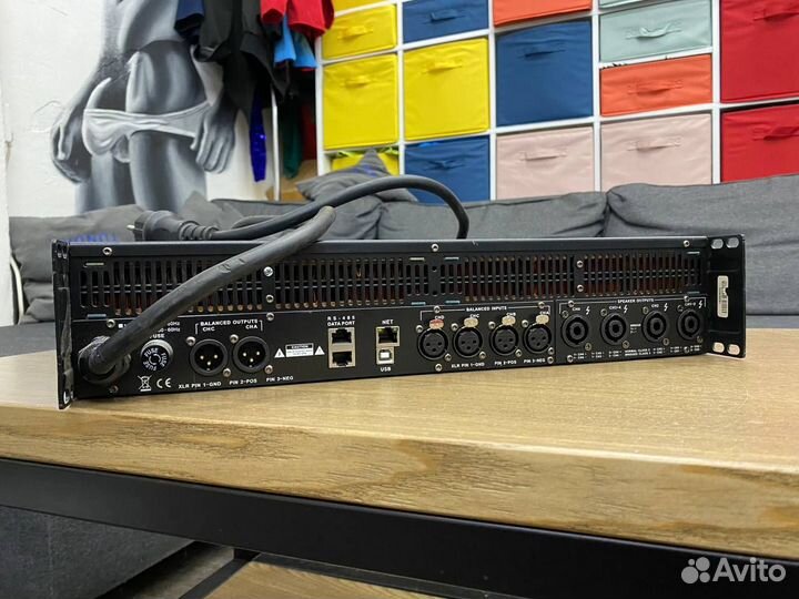 Комплект сценического звукового оборудования