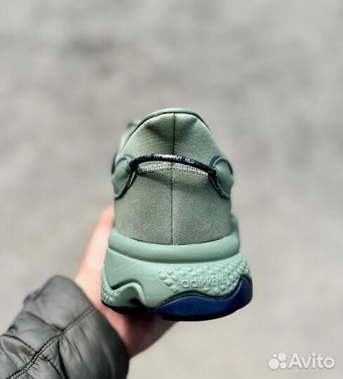 10.5 US. Adidas Ozweego Silver Green. Оригинал