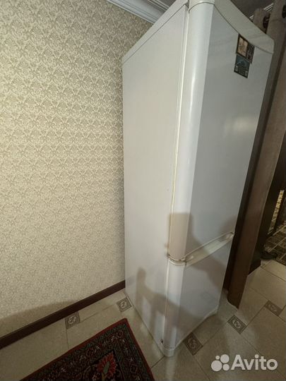 Холодильник б/у