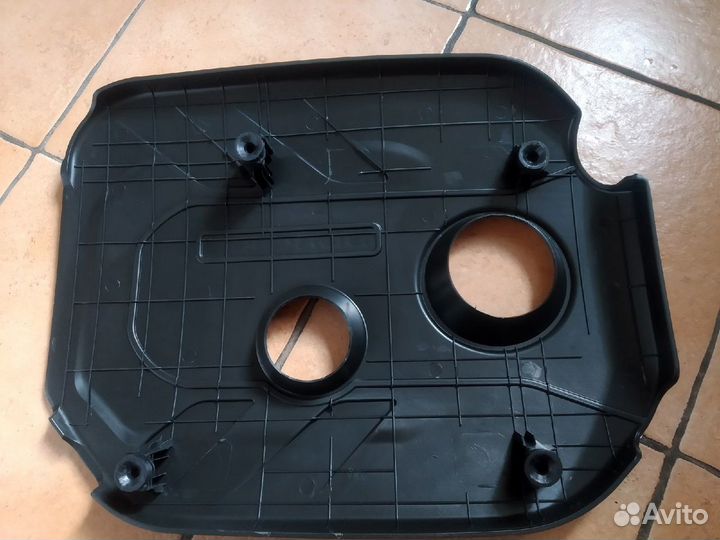 Hyundai creta 2,0 крышка двигателя новая + крепеж