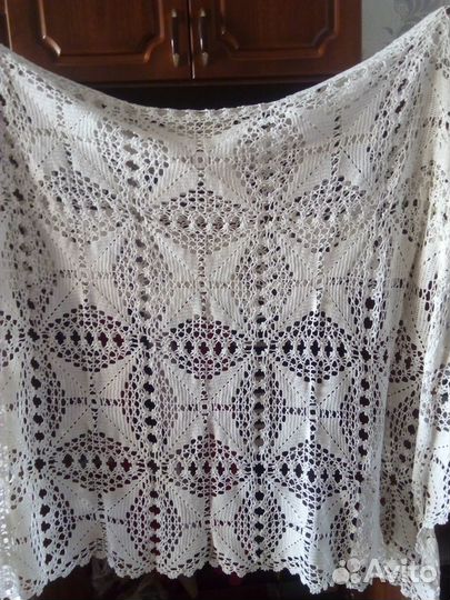 Скатерть вязаная крючком 1,5 х 2,3 м