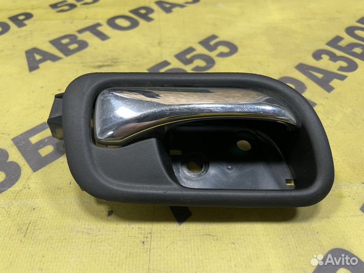 Ручка задняя правая внутренняя Honda Accord 7