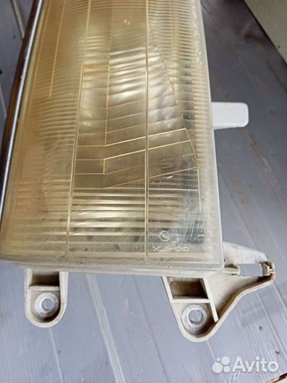 Продаю фары Тойота Таун Эйс 1991