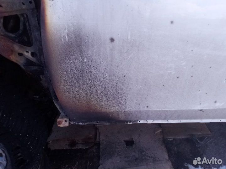 Дверь передняя левая Mitsubishi Pajero/Montero