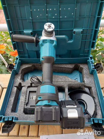 Аккумуляторная болгарка makita 125.Новая