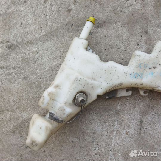 Бачок омывателя лобового стекла Ford Focus 1