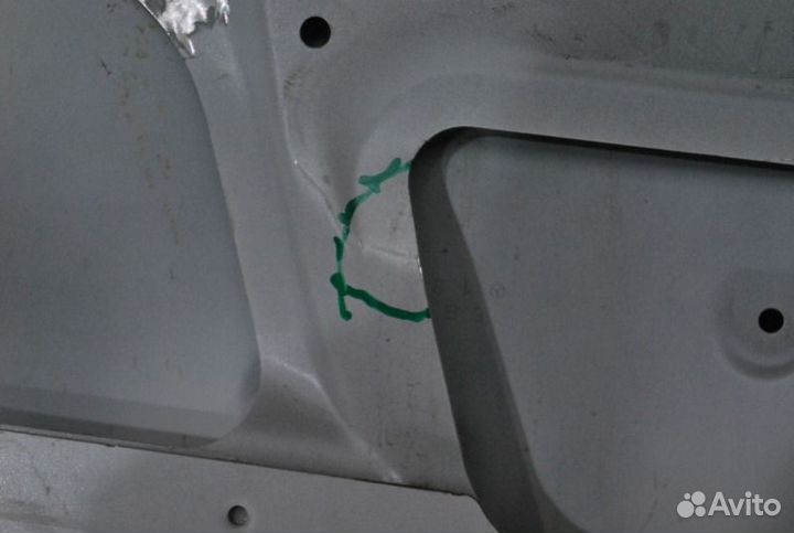 Крышка багажника Mercedes E