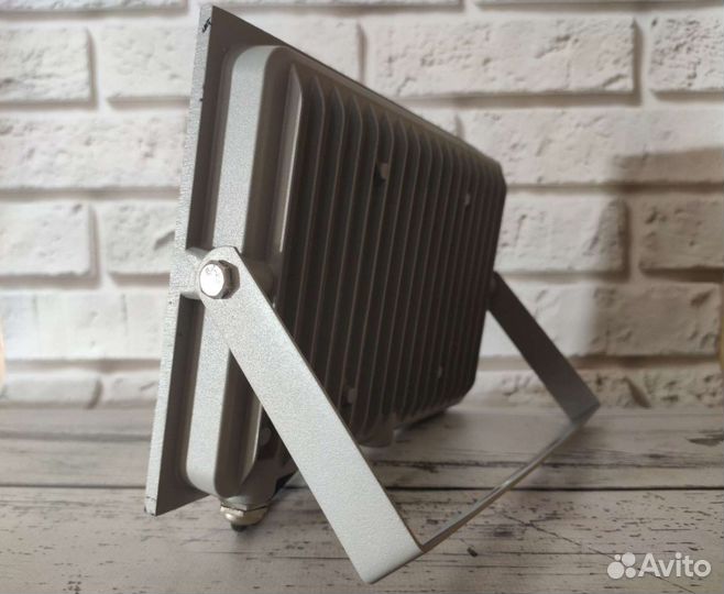 Прожектор 100Вт