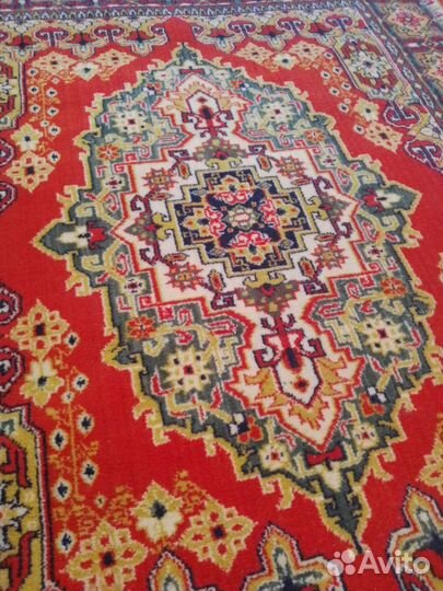 Ковер шерстяной