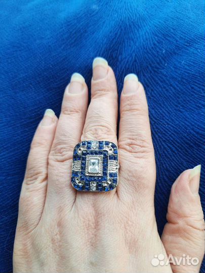 Кольца и серьги в стиле модерн