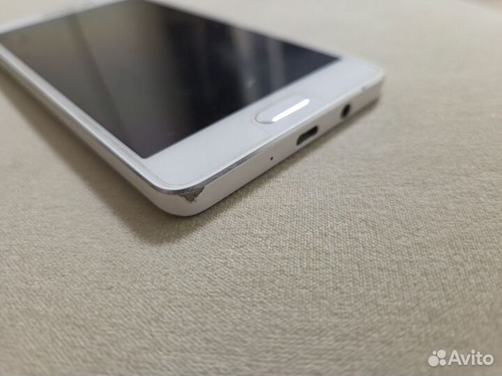 Samsung Galaxy A5 SM-A500F, 2/16 ГБ