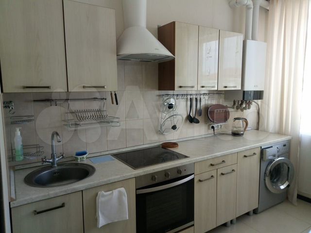 2-к. квартира, 56 м², 2/4 эт.