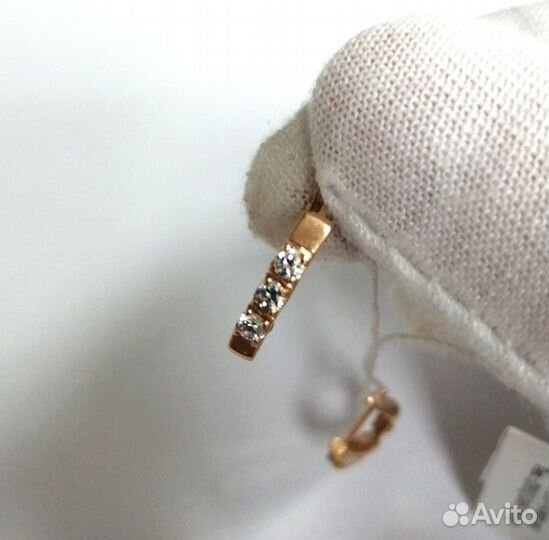 Серьги с синтетическим камнем Золото