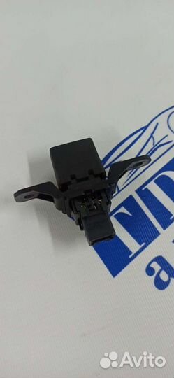 Кнопка аварийной остановки Nissan Altima L32 Алтим