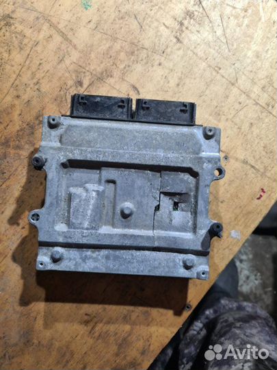 Блок управления двигателем Volvo Xc90 2 D4204T23