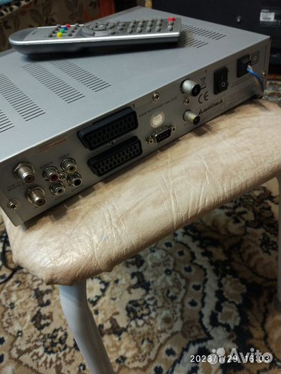 Ресивер Technosat T-8002