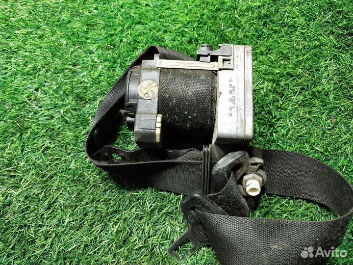 Ремень безопасности Mercedes-Benz C-Class (W203) 2