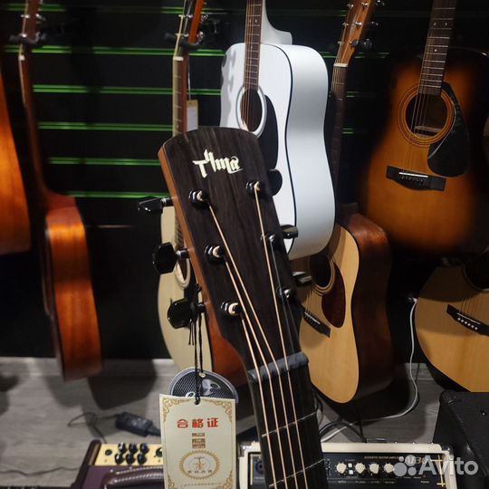 Гитара Tyma из массива с чехлом (Новая)