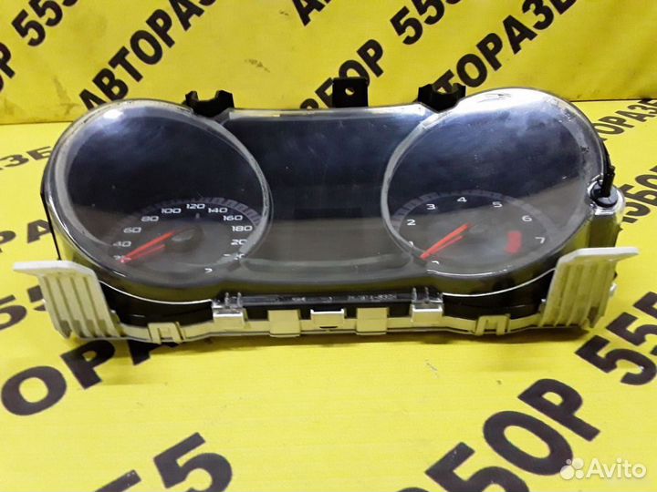 Mitsubishi Lancer 10 Панель приборов