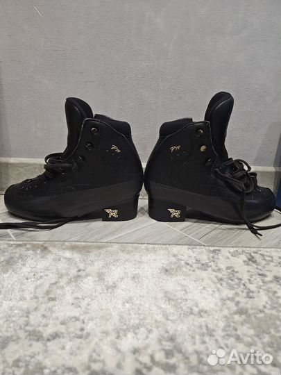 Коньки фигурные