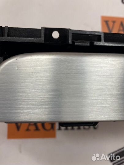 Бардачок Vw Passat CC 3.6 2008