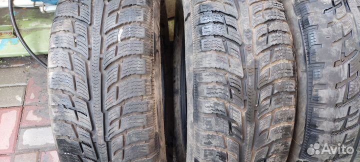 Bfgoodrich Winter T/A KSI 215/65 R16