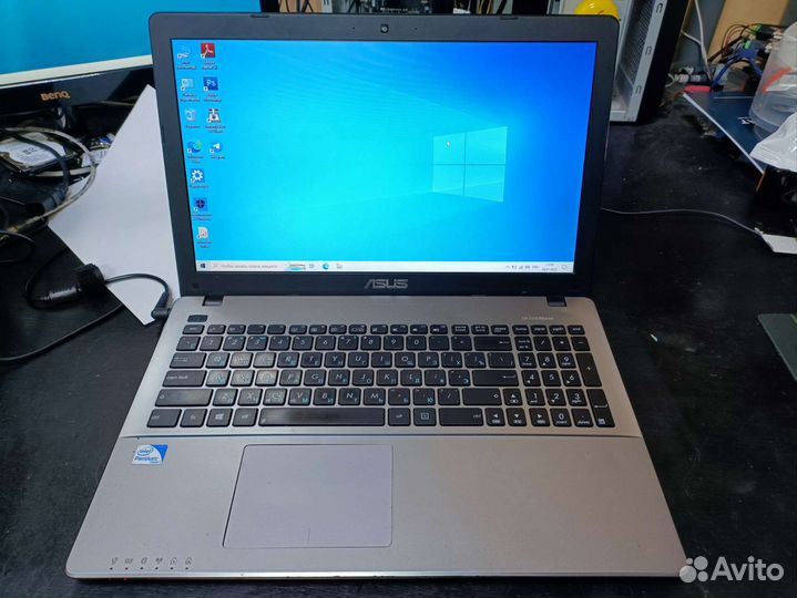 Ноутбук Asus X550