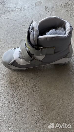 Детские лыжные ботинки