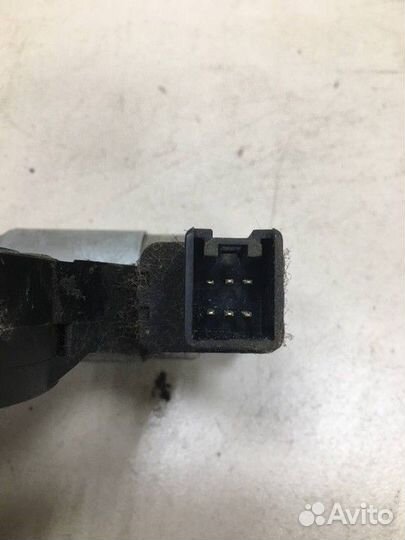 Моторчик стеклоподъемника задний правый Mazda CX-7