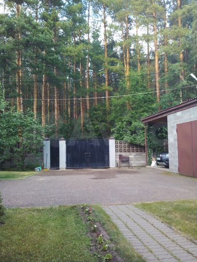 Коттедж 352 м² на участке 9 сот.