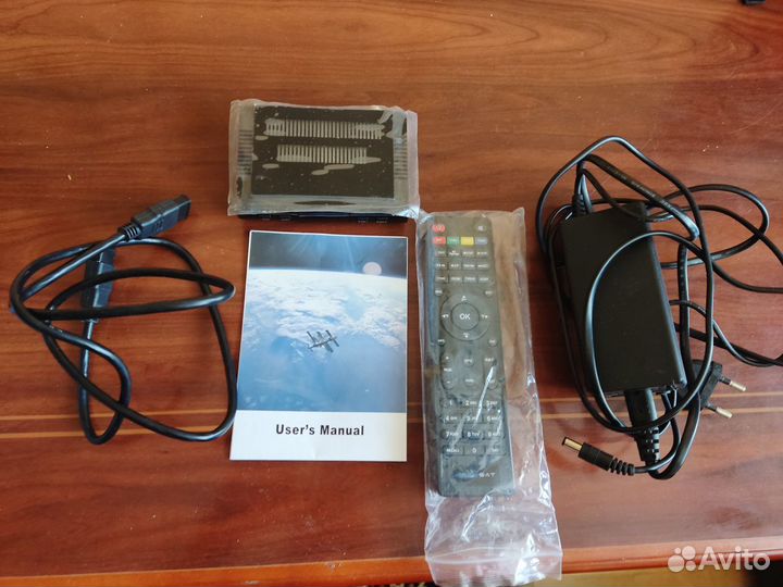 Спутниковый ресивер Freesat