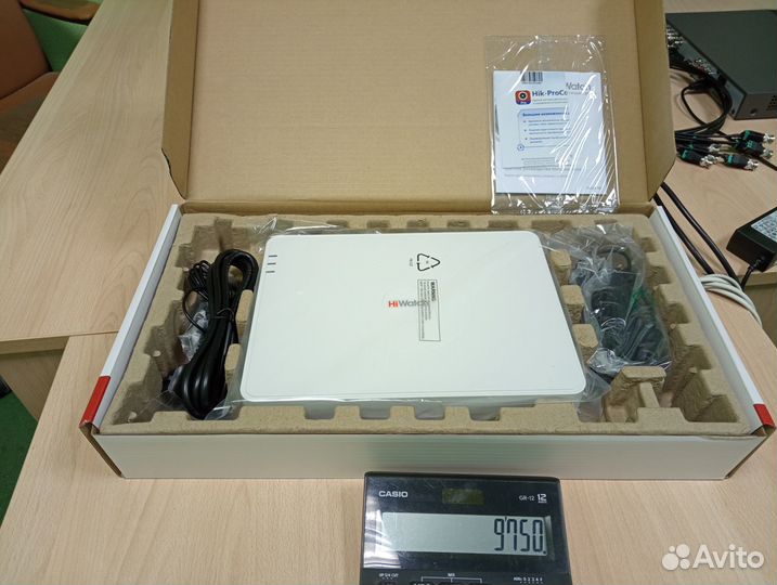 Рег с PoE для 8х 4Мп IP камер HiWatch DS-N208P(C)