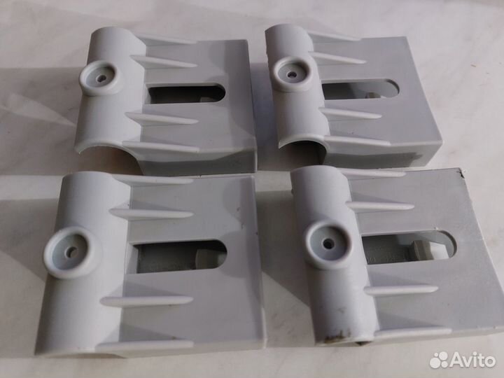 Латодержатель на трубу 25 мм под ламель 60-64 мм