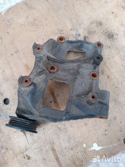 Кронштейн кондиционера Toyota LC Prado 90