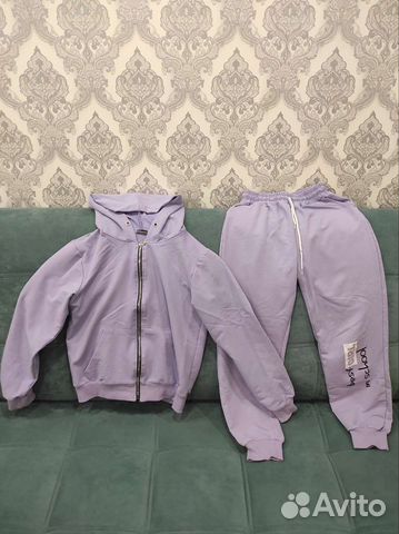 Продам спортивный костюм для девочки 152 рост