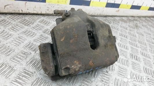 Суппорт тормозной передний правый volkswagen sciro