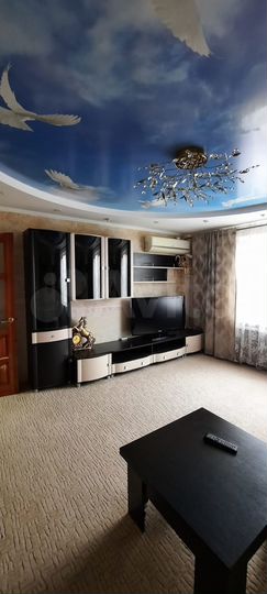 2-к. квартира, 77,1 м², 8/17 эт.