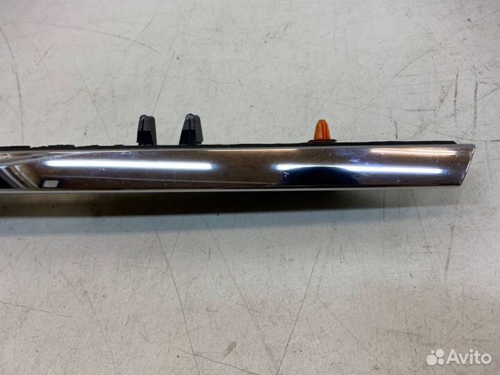 Накладка крышки багажника задняя Mercedes-Benz Glk