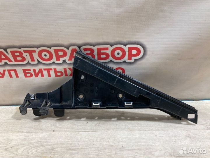 Направляющая стекла двери задняя правая LADA Xray