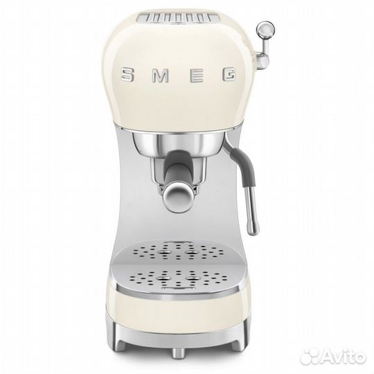 Кофемашина-эспрессо Smeg ECF02creu кремовый