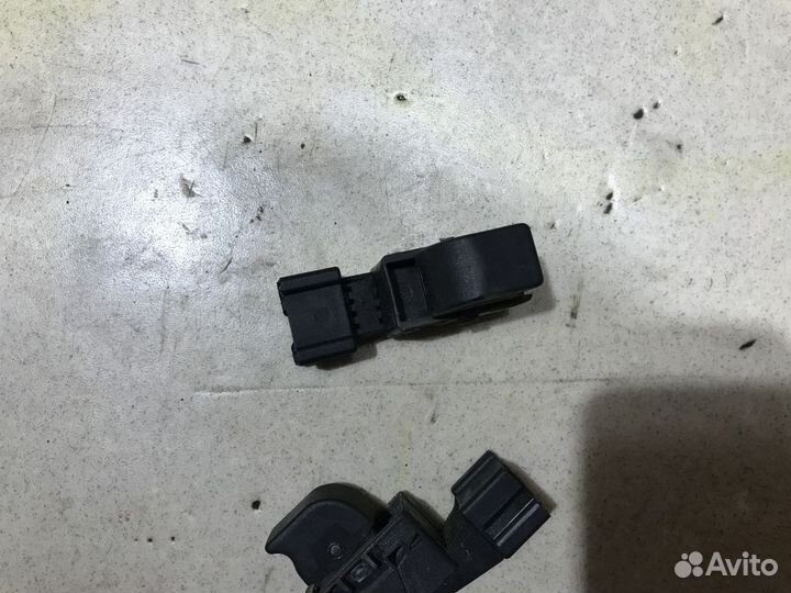 254112F000 Кнопка стеклоподъемника Nissan Primera