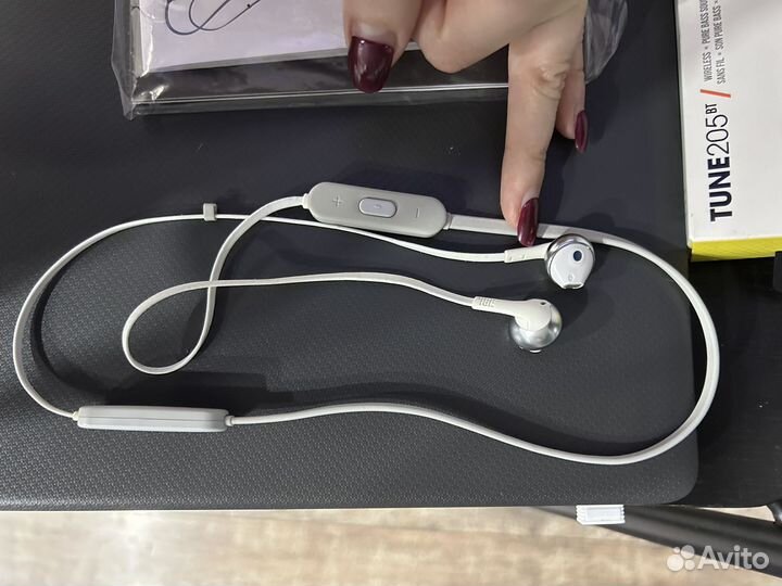Беспроводные наушники jbl tune 205bt