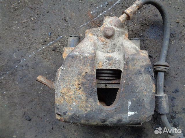 Суппорт передний левый Ford Focus MK2 hxda 2005