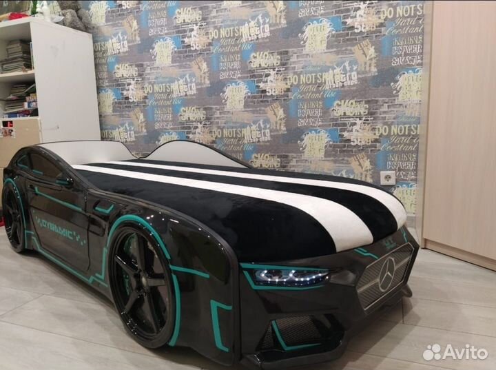 Кровать машинка