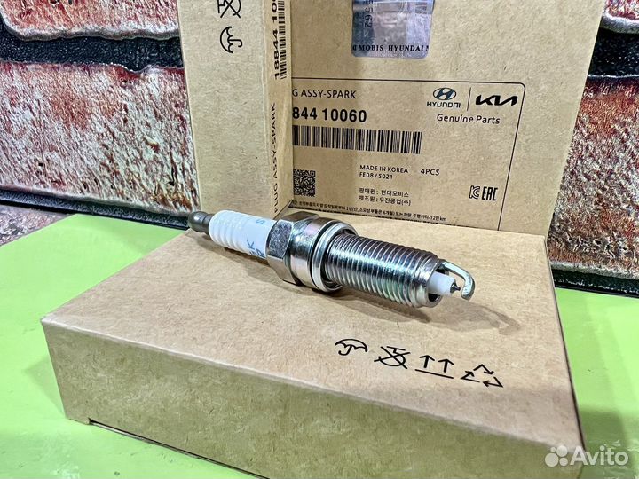 Свечи зажигания новые для Hyundai Kia