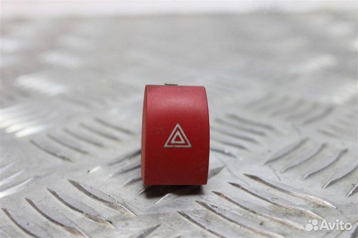 Кнопка аварийной сигнализации Skoda Octavia A5 1.6