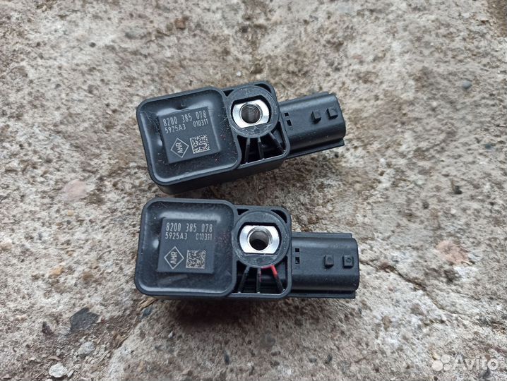 Датчик удара Renault Fluence, Megane 3