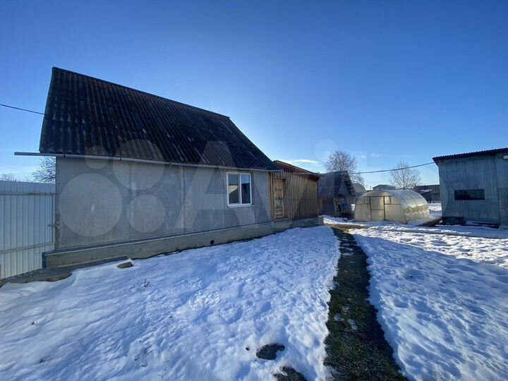 Дом 37,6 м² на участке 21,6 сот.