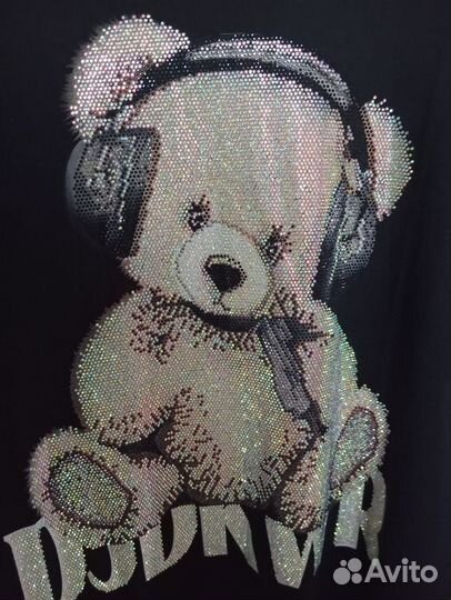 Женские футболки со стразами